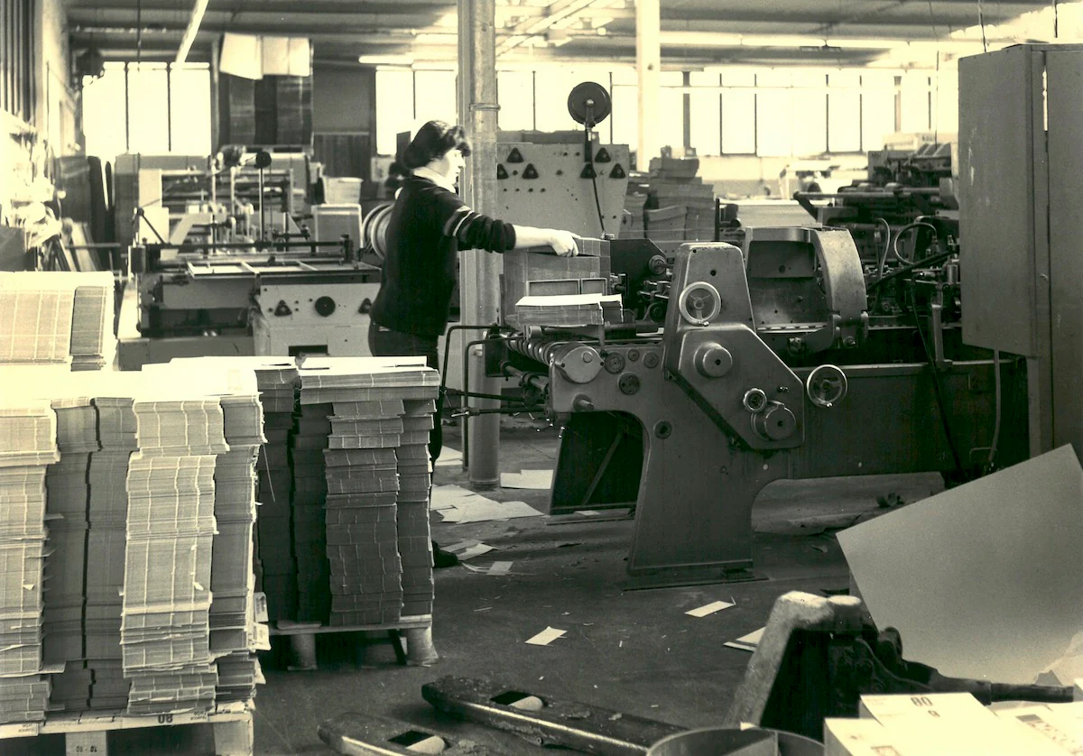 Historic carton packaging production at HvC